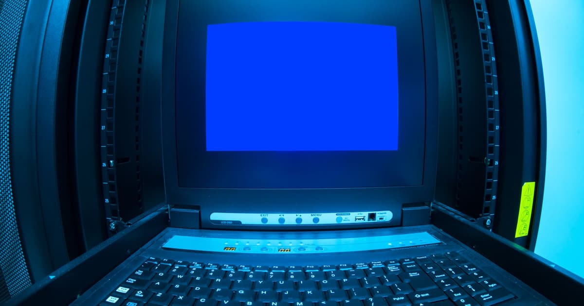 Nên lựa chọn máy chủ Dell hay máy chủ HP