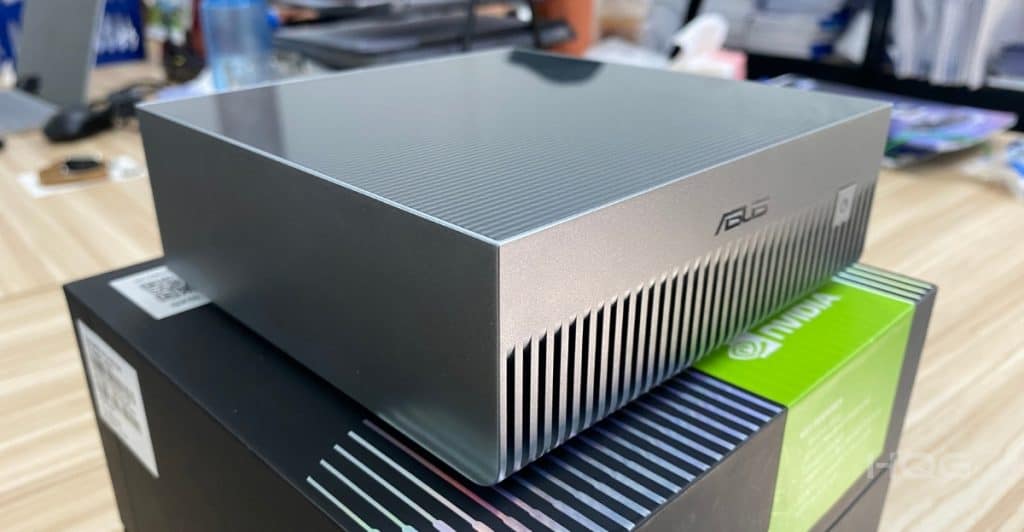 ASUS Ascent GX10 tại HQG